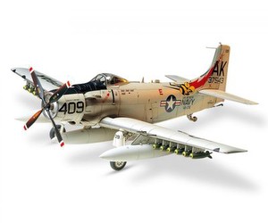 Tamiya Douglas Skyraider AD-6 Tamiya Douglas Skyraider AD-6
