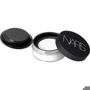 NARS Gaismu atstarojošs vaļīgs fiksējošs pūderis NARS Gaismu atstarojošs vaļīgs fiksējošs pūderis