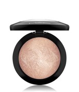 MAC Mineralize Skinfinish Izgaismotājs MAC Mineralize Skinfinish Izgaismotājs