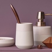 Aquanova Opaco zobu tīrīšanas krūze Aquanova Opaco zobu tīrīšanas krūze