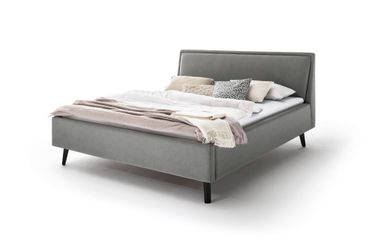 meise.möbel Frieda polsterēta gulta 180 x 200 cm (ar gultas kasti) meise.möbel Frieda polsterēta gulta 180 x 200 cm (ar gultas kasti)