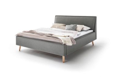 meise.möbel Frieda polsterēta gulta 140 x 200 cm (ar gultas kasti) meise.möbel Frieda polsterēta gulta 140 x 200 cm (ar gultas kasti)