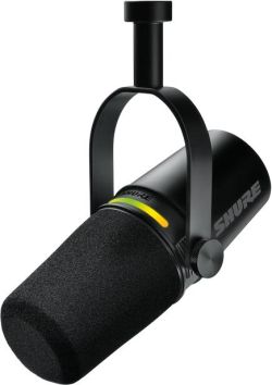 Shure MV7+ Podcast Kit