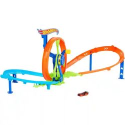 Hot Wheels ātrās palaišanas un cilpas spēļu komplekts (JBX65) Hot Wheels ātrās palaišanas un cilpas spēļu komplekts (JBX65)