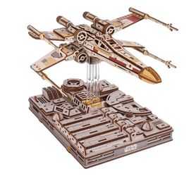 UGEARS X-Wing Starfighter von Luke Skywalker (70269) UGEARS X-Wing Starfighter von Luke Skywalker (70269)