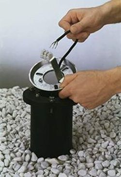 Albert Erdeinbausockel (690010) Albert Erdeinbausockel (690010)