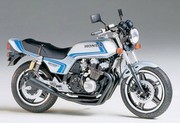 Tamiya 1:12 Honda CB 750F Custom Tuned (300014066) Tamiya 1:12 Honda CB 750F Custom Tuned (300014066)