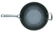 Le Creuset Wokpanna stir-fry Le Creuset Wokpanna stir-fry