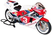 Tamiya Honda NSR 500 Fact. Color Tamiya Honda NSR 500 Fact. Color
